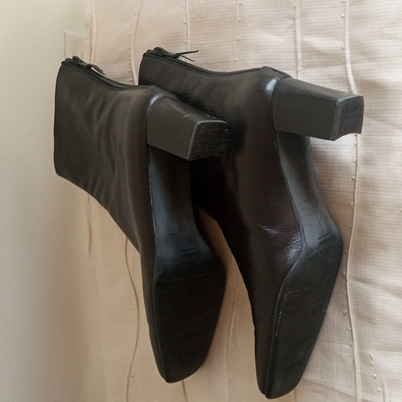 On hold Stuart Weitzman Boots - Picture 5 of 8
